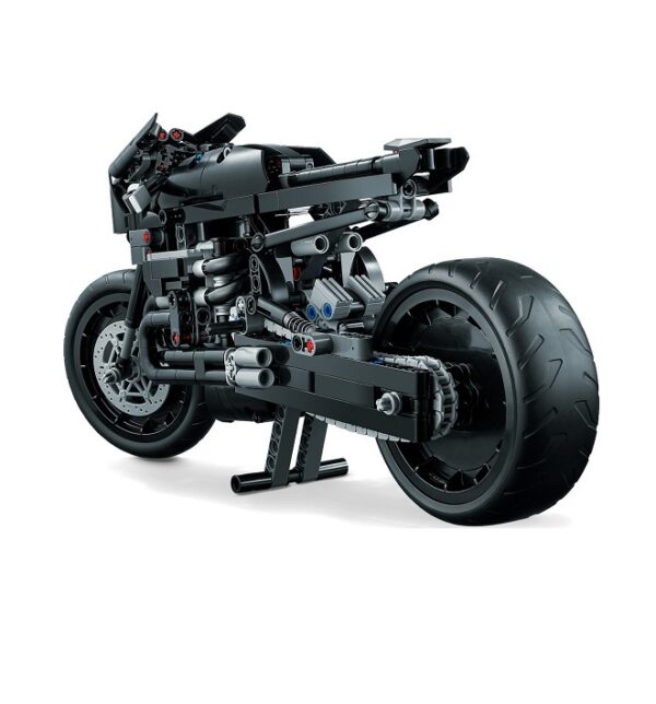 Lego Technic The Batman Batcycle 42155 - Image 2