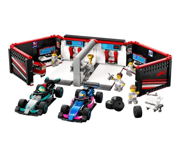 LEGO City F1 Garage & Mercedes-AMG & Alpine Cars (60444) - Image 3