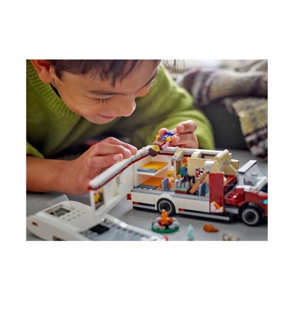 LEGO City Holiday Adventure Camper Van (60454) - Image 3