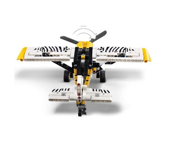 LEGO Technic Bush Plane (42198) - Image 3