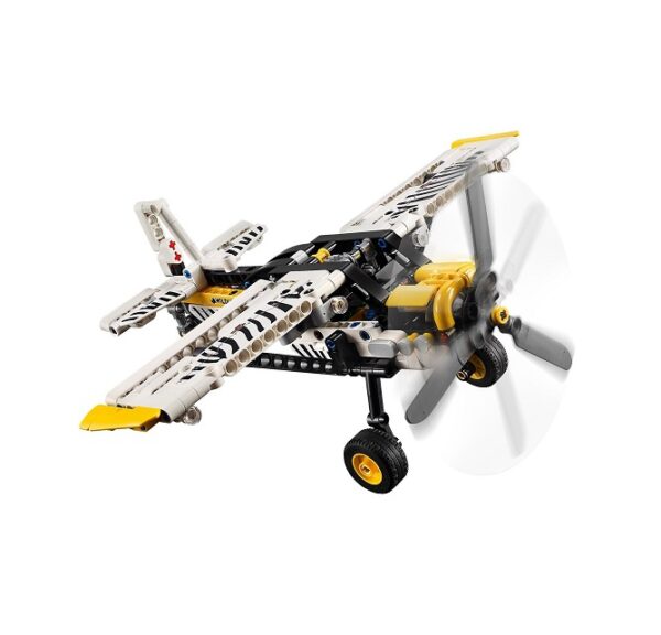 LEGO Technic Bush Plane (42198) - Image 5