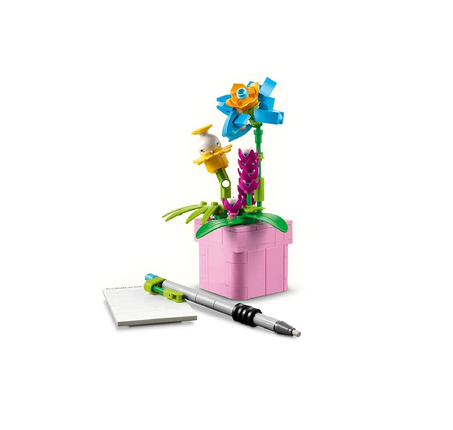 LEGO Creator 3in1 Typewriter With Flowers (31169) - Image 3