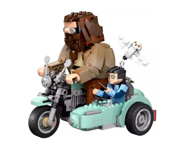 LEGO Harry Potter Hagrid & Harry's Motorcycle Ride (76443) - Image 2