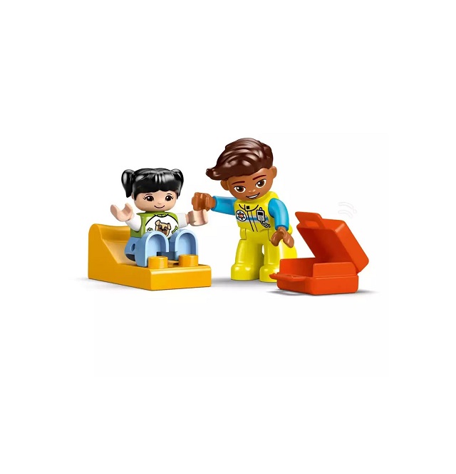 LEGO Duplo Ambulance & Driver (10447) - Image 5