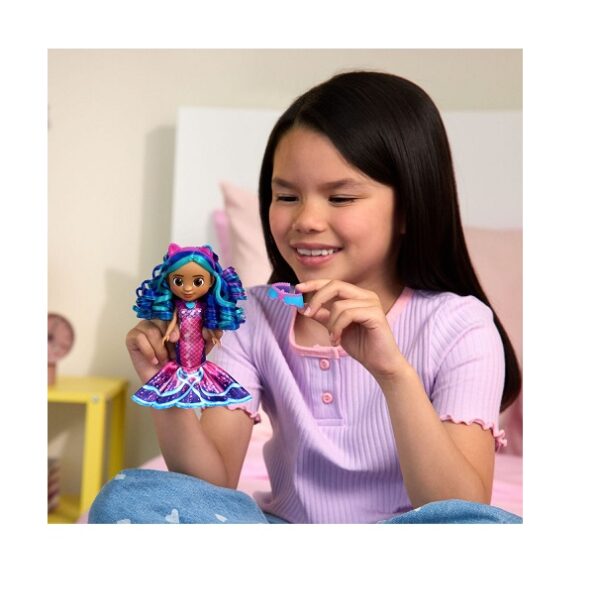 Spin Master Gabby’s Dollhouse: The Movie – Mer-tastic ‘Gabby’ Mini Doll (15cm) (20151840) - Image 3