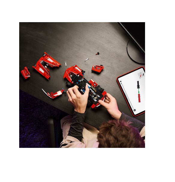 LEGO Technic Ferrari FXX K (42212) - Image 6