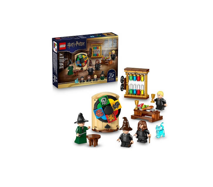 LEGO Harry Potter Hogwarts™ Castle: Sorting Hat™ Ceremony 76460 - Image 3